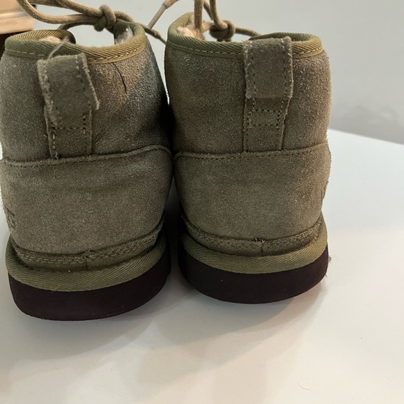 UGG‎ Men\'s Neumel Burnt Olive Suede Chukka Boots size 12 main image 5